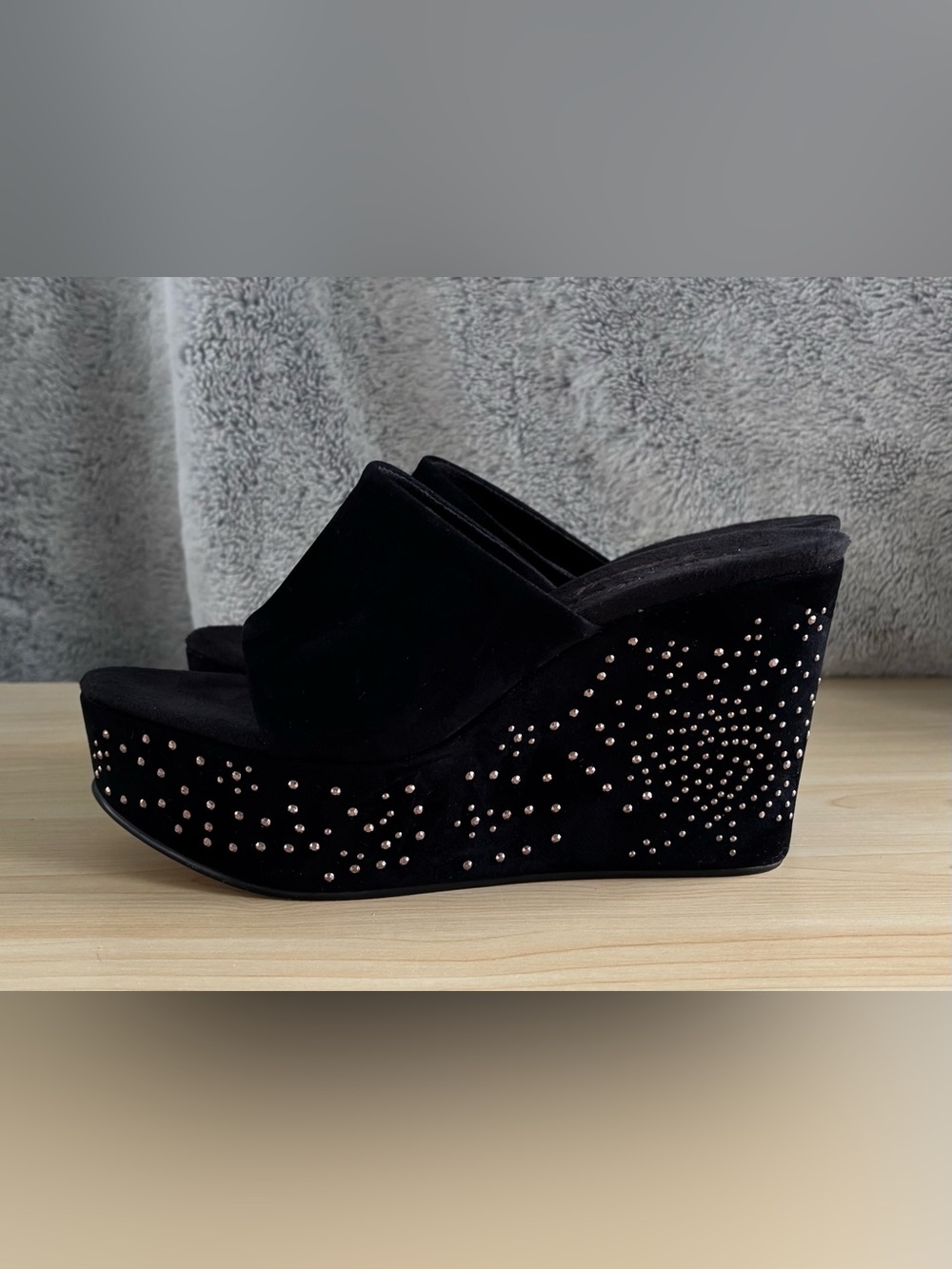 New York Transit Black Velvet Wedge Heels Sz 7